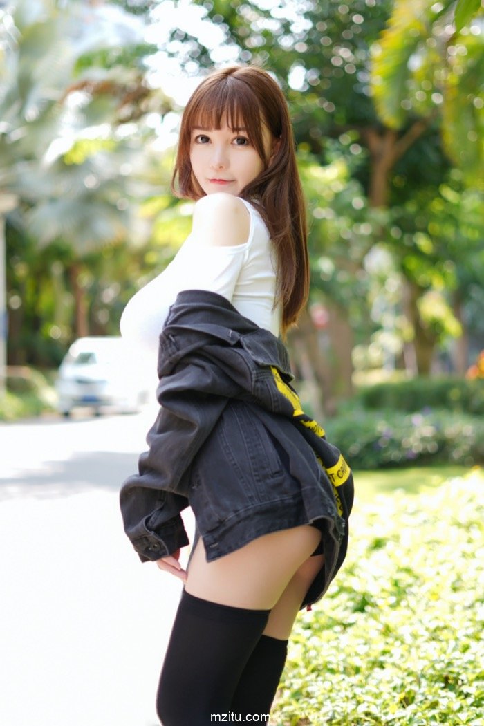 人特甜胸巨大，可爱萌妹UU酱魔鬼身材遮不住(41)