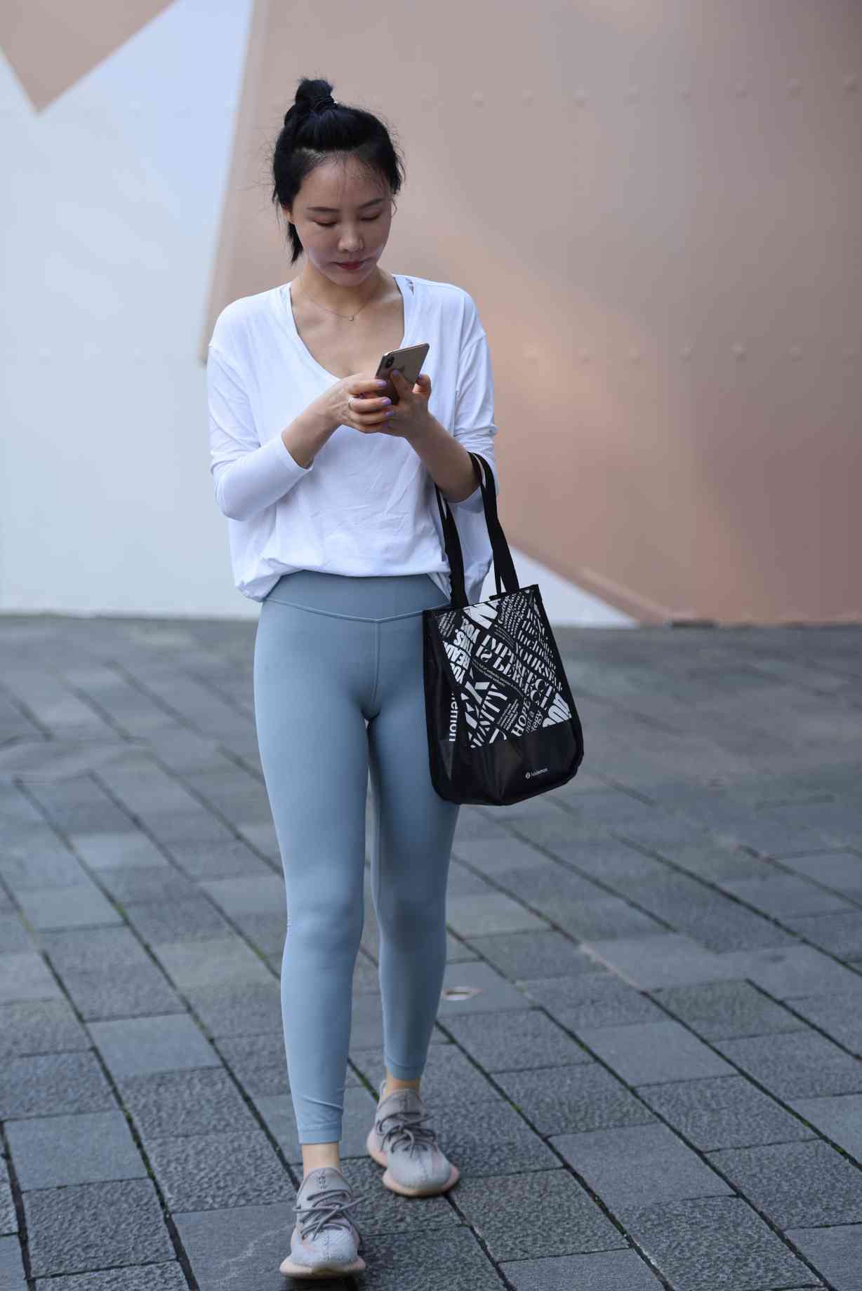 图片[2]-【免费】逛街的小女人【46P】04037-嘿次元