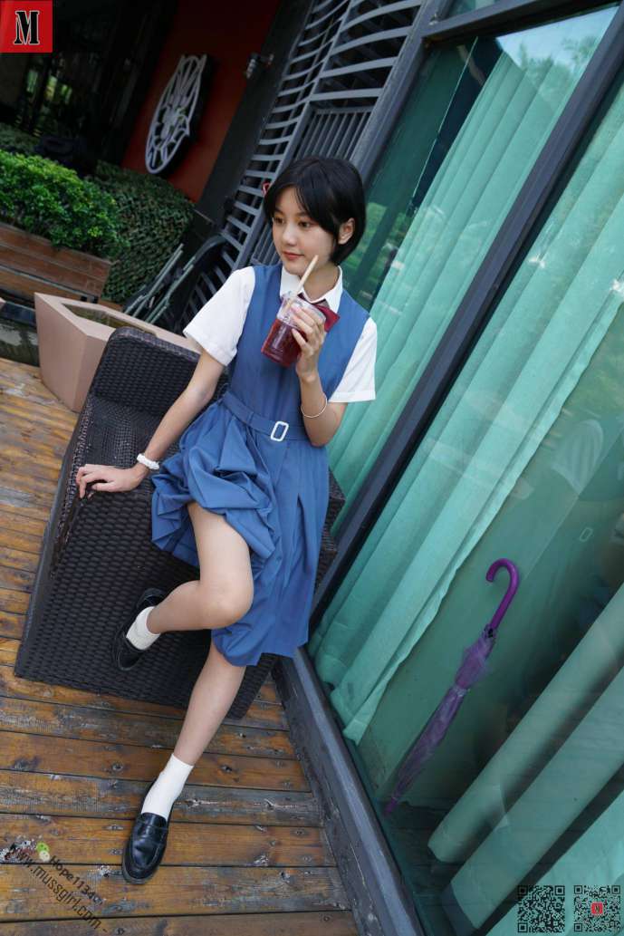 图片[2]-一副学生模样的短发姑娘【112P】20023-嘿次元
