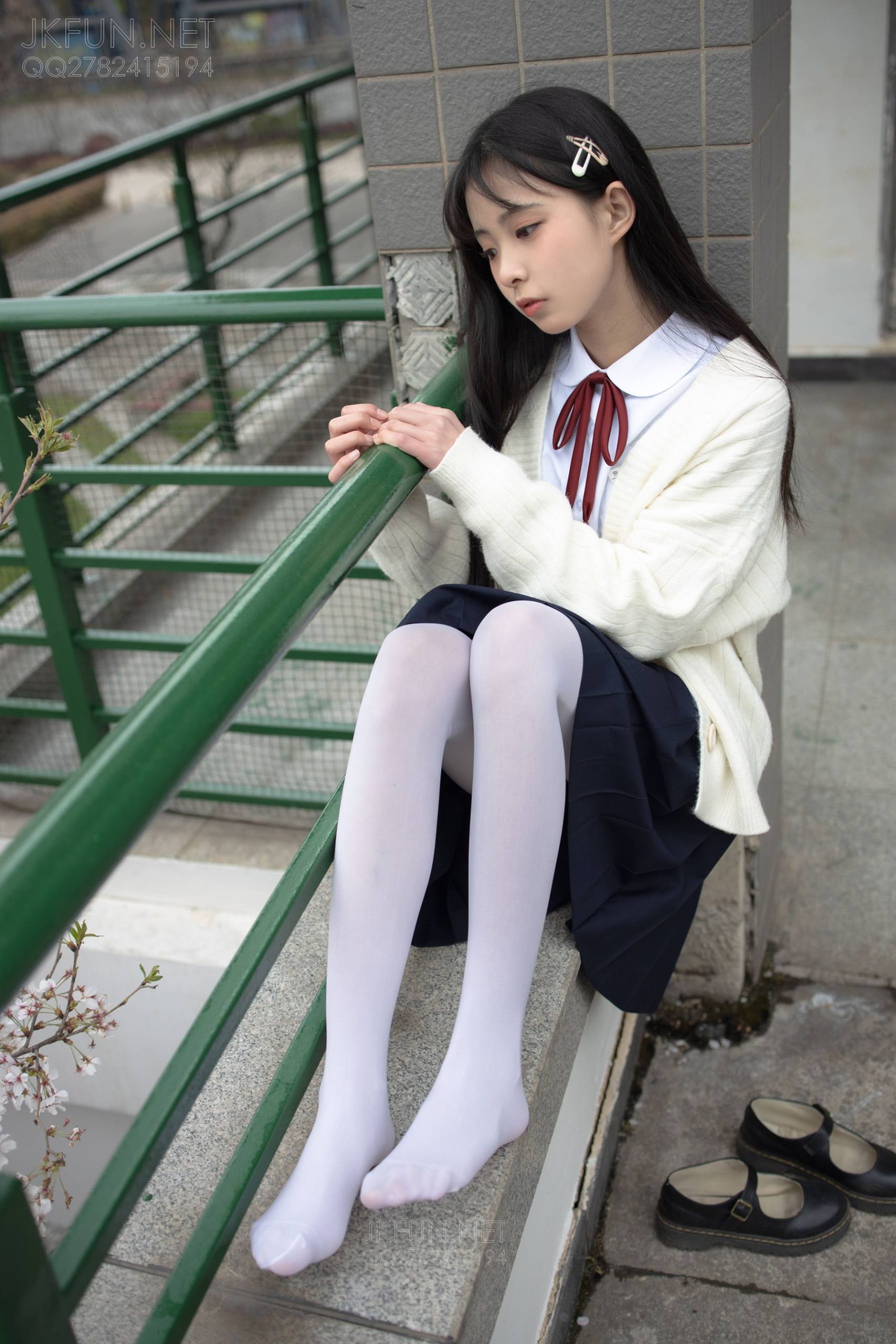 图片[5]-甜美可人的白丝姑娘【127P】20011-嘿次元