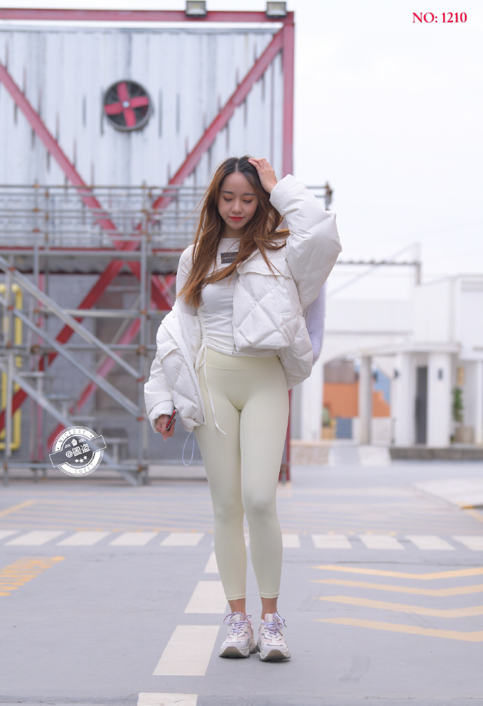 图片[2]-漂亮的白色瑜伽裤女孩 J1441 696P1V-21.4GB-嘿次元