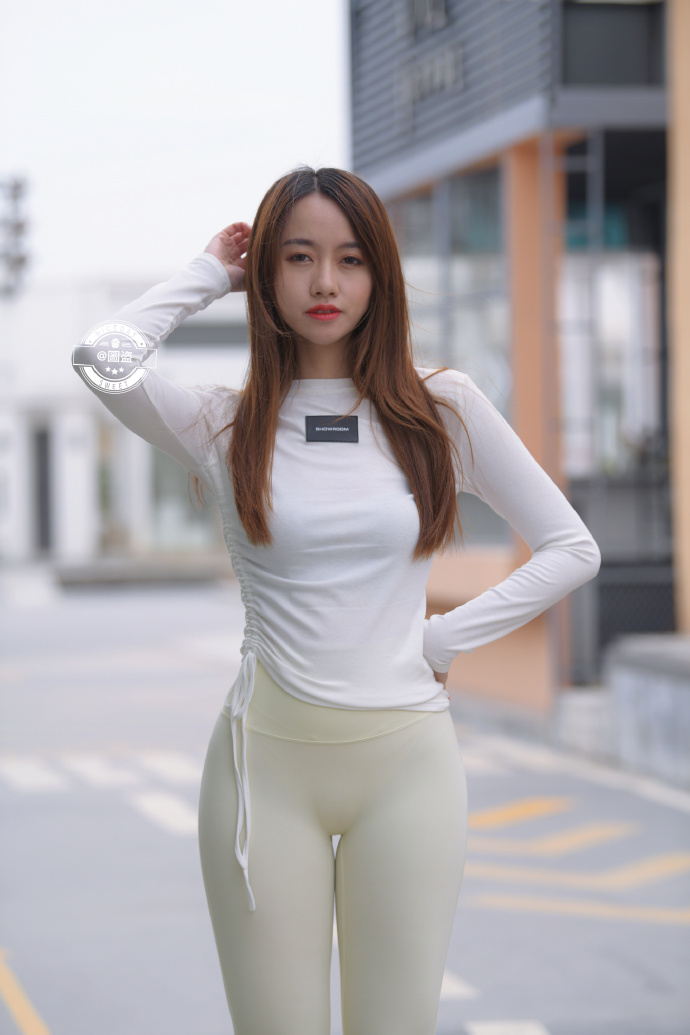 图片[1]-漂亮的白色瑜伽裤女孩 J1441 696P1V-21.4GB-嘿次元