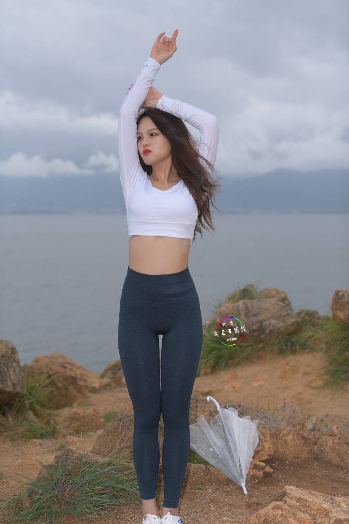 图片[1]-深蓝色瑜伽裤甜美女孩 J1320 514P2V-17.5GB-嘿次元