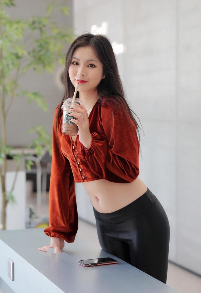 图片[3]-非常甜美的皮裤女孩 J1236 322P11V-16.4GB-嘿次元