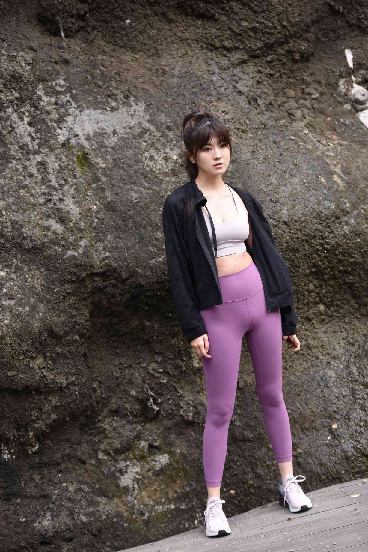 图片[3]-香芋色瑜伽裤高马尾女孩【111P】04039-嘿次元