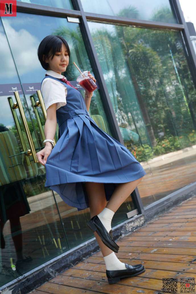 图片[4]-一副学生模样的短发姑娘【112P】20023-嘿次元