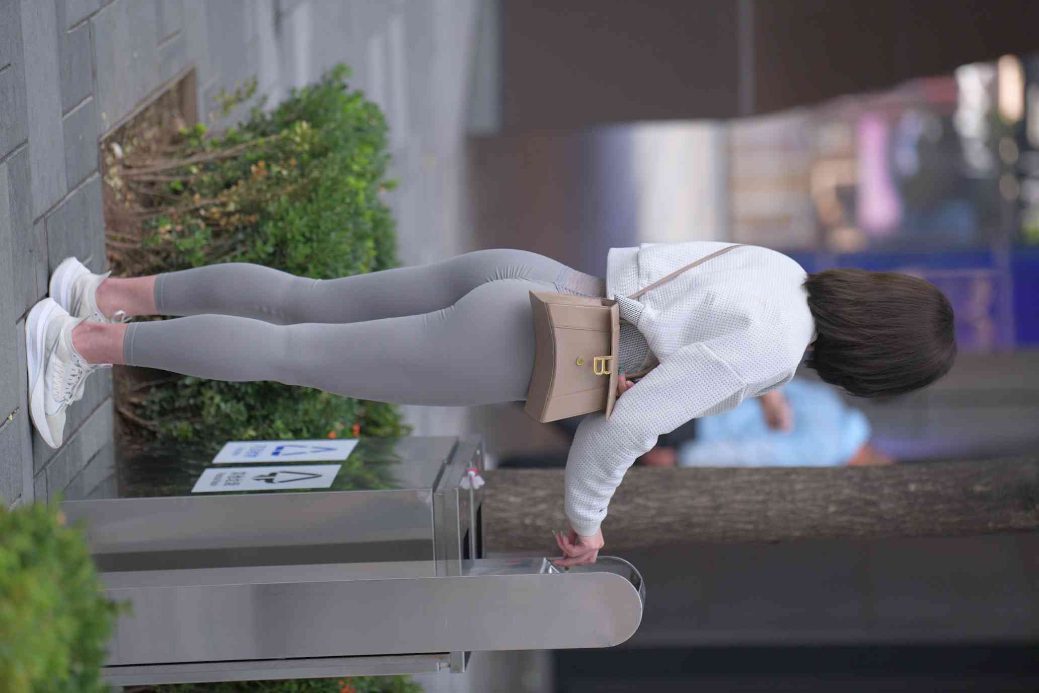 图片[5]-身材很好的短发瑜伽裤姑娘【157P】04015-嘿次元