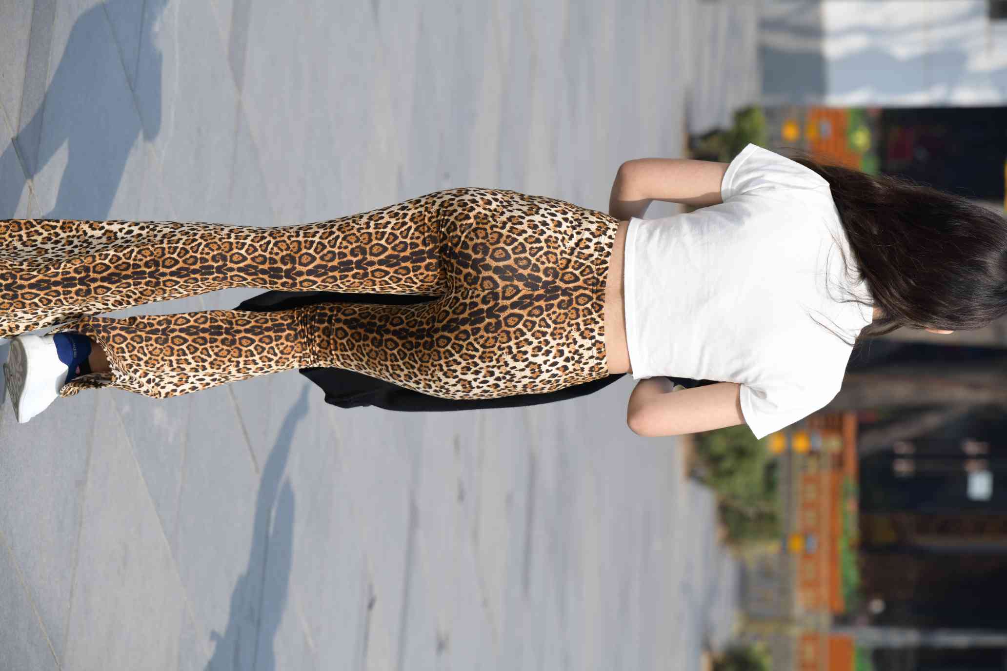 图片[2]-豹纹紧身裤小姑娘【339P】04026-嘿次元