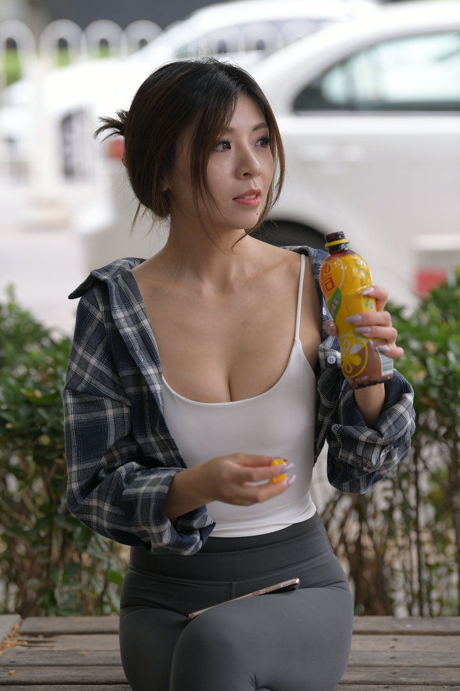 图片[1]-喝饮料的瑜伽裤女孩J2242 383P1V-17.5GB-嘿次元