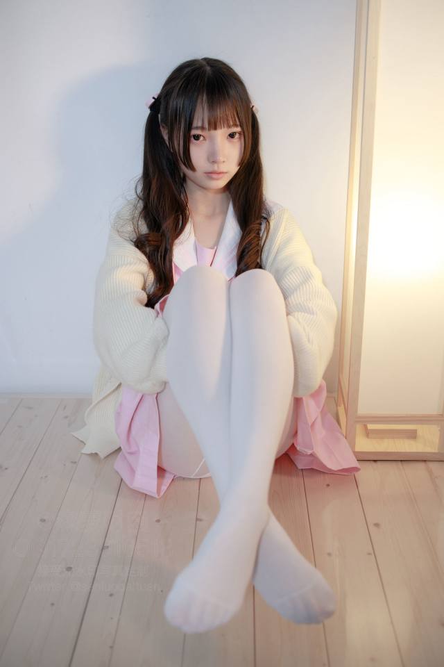 好像有什么心事的白丝双马尾女孩【59P】20022-嘿次元