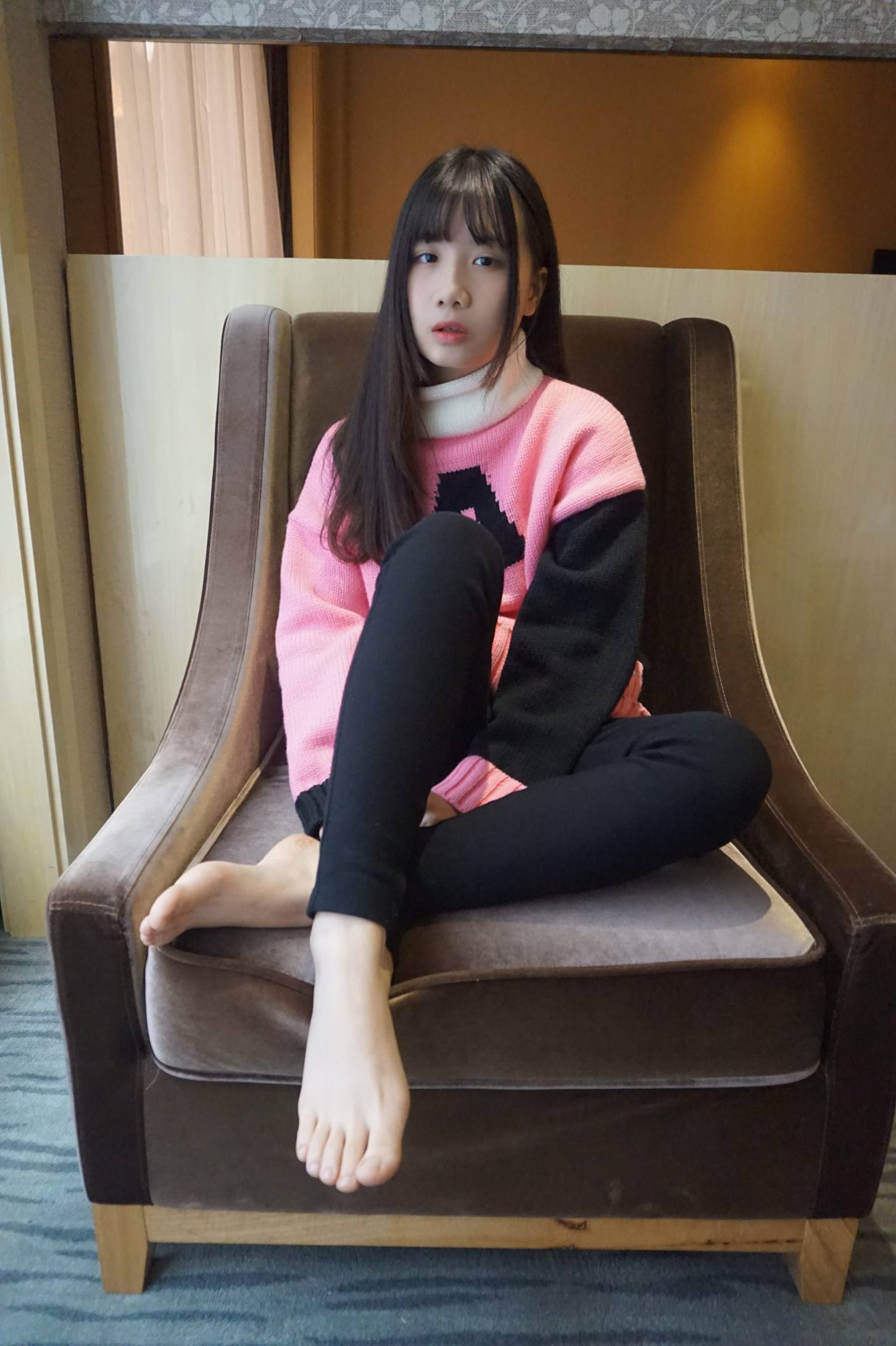 图片[1]-齐刘海的长发女孩【70P】20016-嘿次元