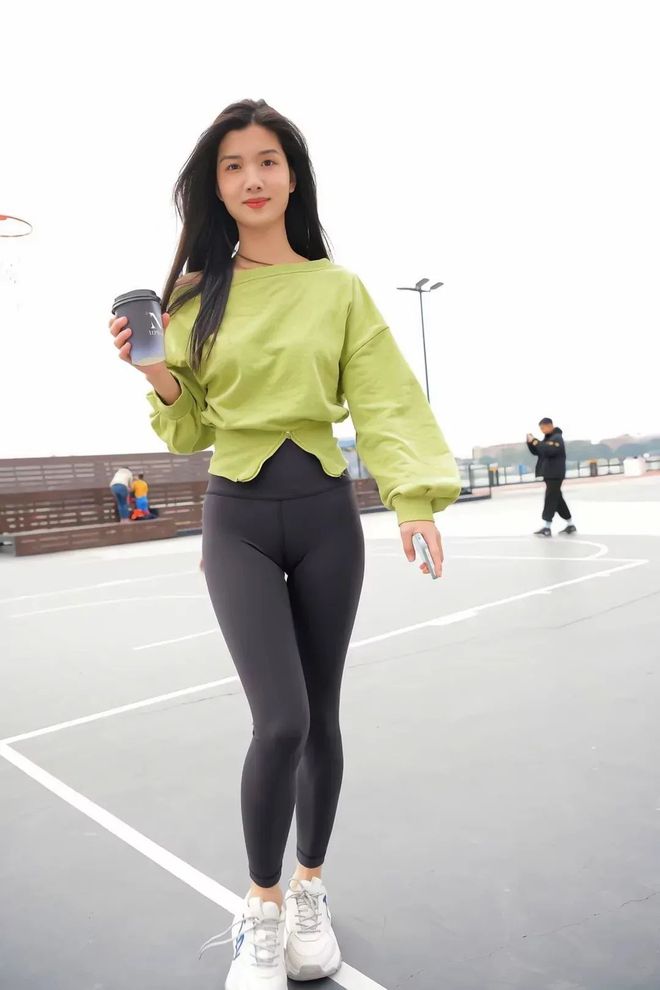 绿色瑜伽裤女孩很开心 J1519 1094P1V-27.6GB-嘿次元