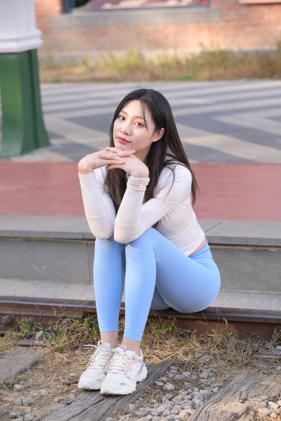 图片[2]-在路边休息的瑜伽裤女孩 J3435 558P-10.8GB-嘿次元