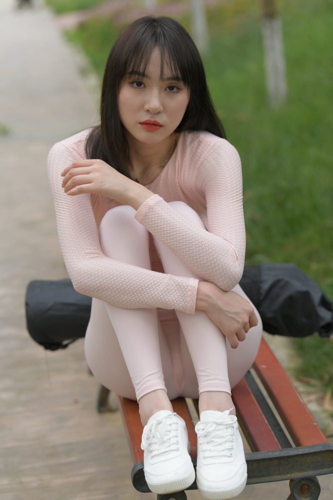 粉粉的瑜伽裤女孩太可爱了 J2090 854P1V-30.4GB-嘿次元