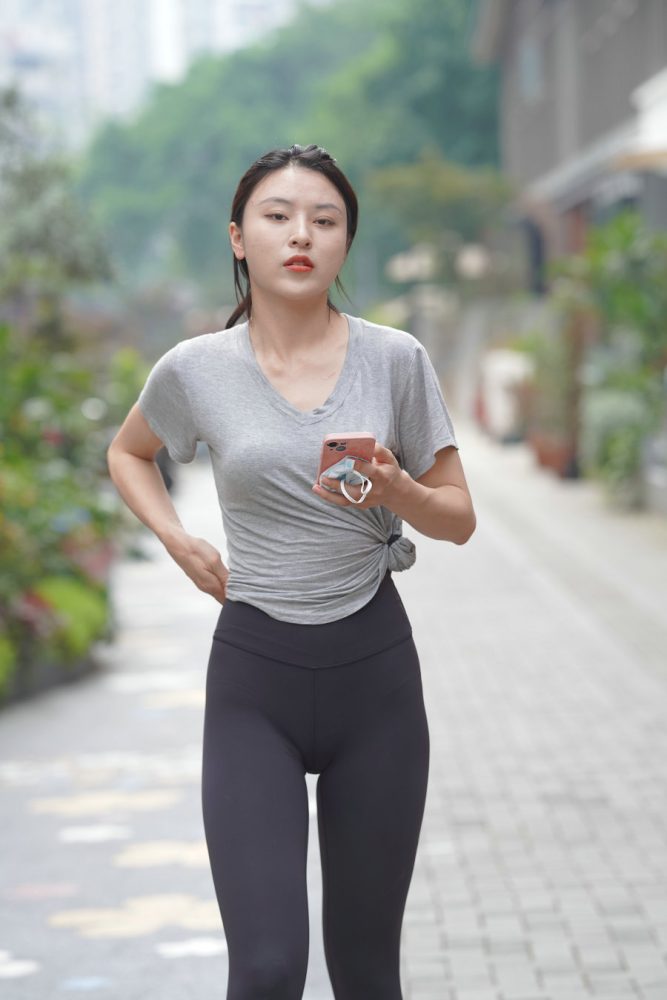 户外运动的瑜伽裤女孩J3008 845P2V-22.9GB-嘿次元