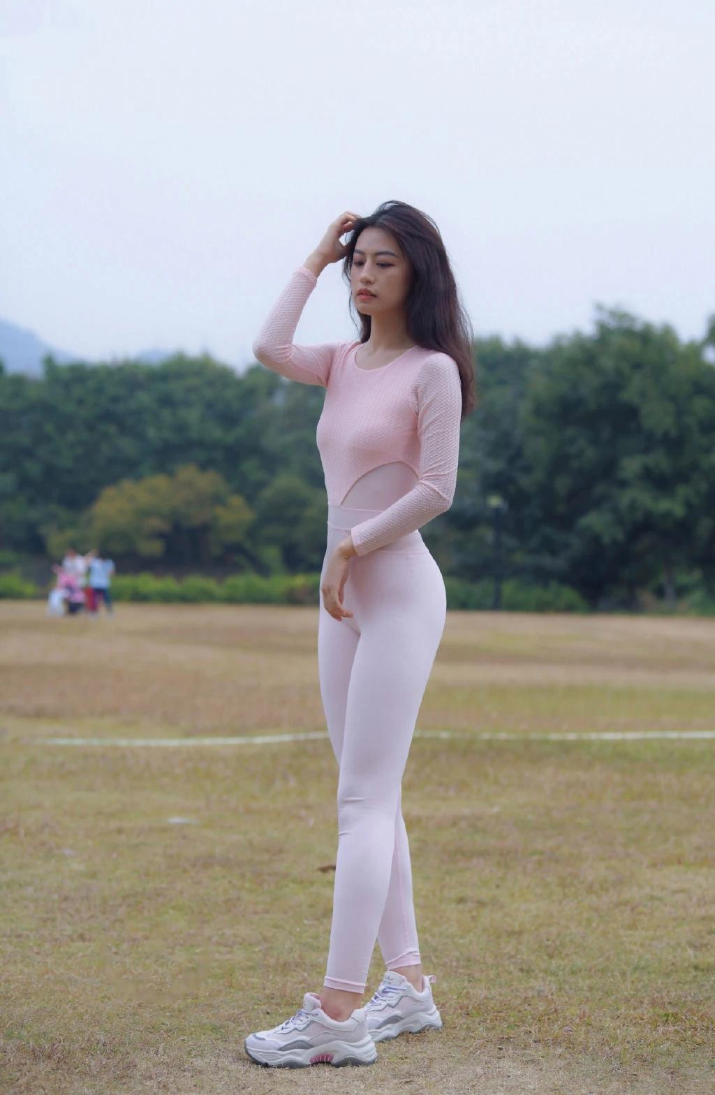 图片[1]-柔情似水的瑜伽裤姑娘 J1429 291P1V-14.6GB-嘿次元