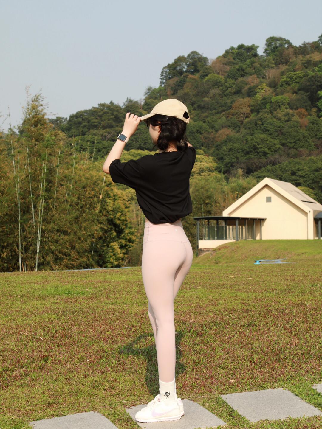 图片[2]-喜欢瑜伽的阳光快乐女孩【135P】04042-嘿次元