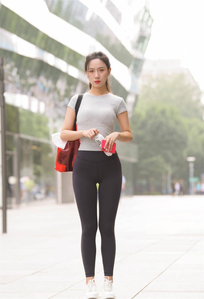 落落大方的瑜伽裤小女人J2221 760P1V-23.7GB-嘿次元