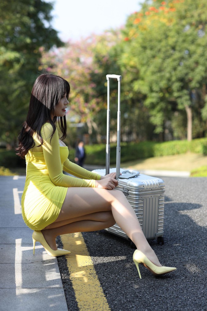 图片[5]-穿紧身裙的美丽姑娘要出去旅行了【419P】00046-嘿次元