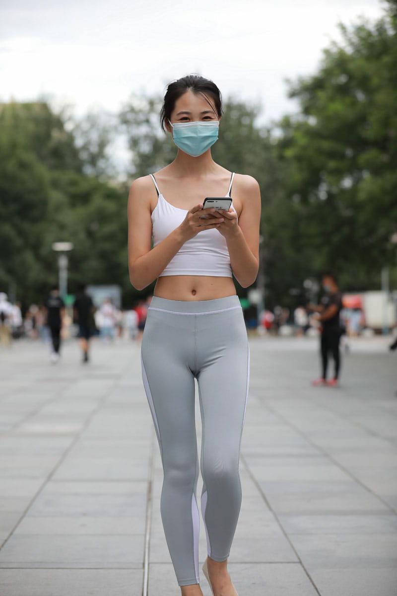 图片[4]-灰色瑜伽裤姑娘笑容超甜 J5074 180P2V-2.15GB-嘿次元