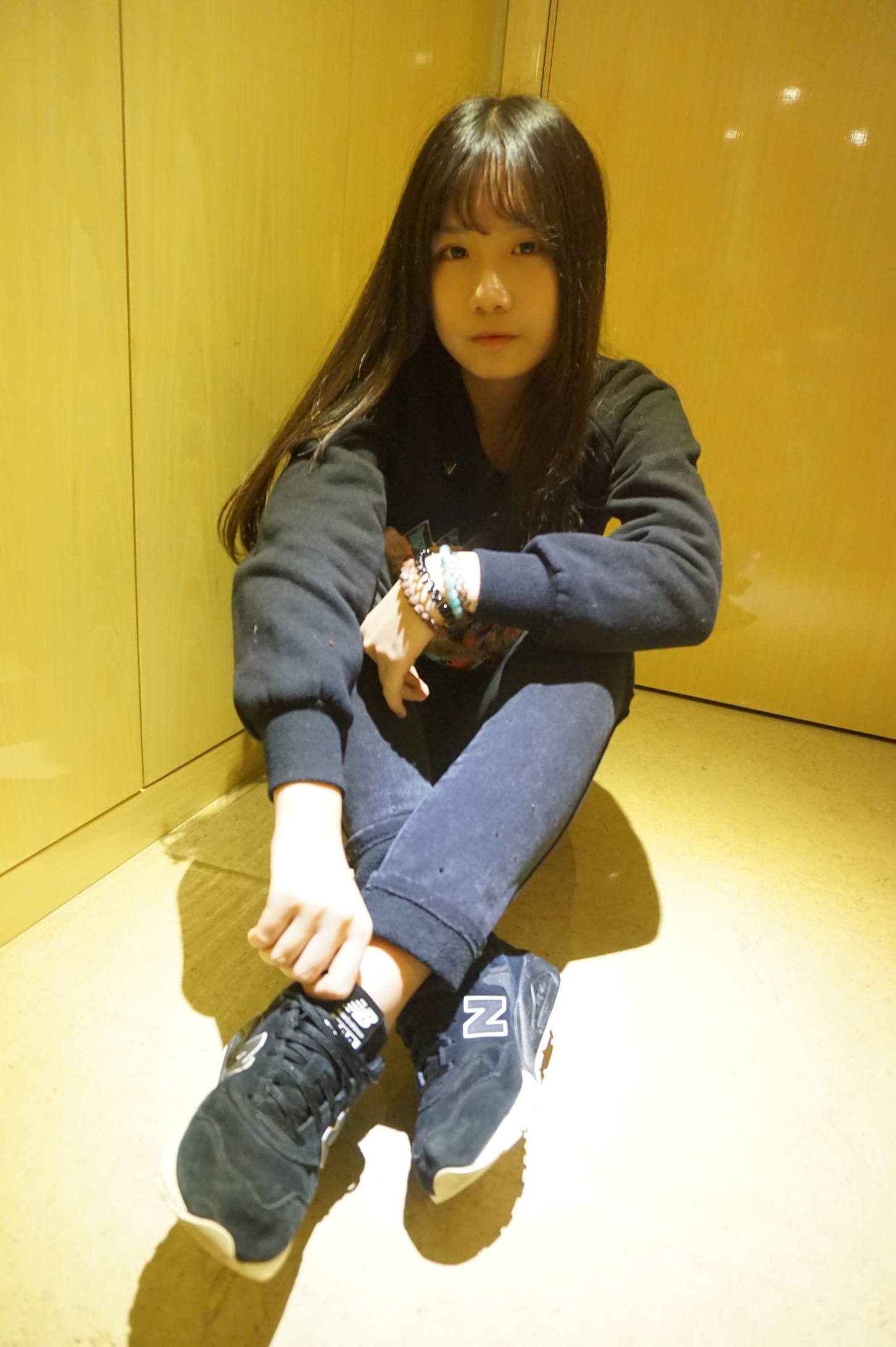 图片[2]-齐刘海的长发女孩【70P】20016-嘿次元