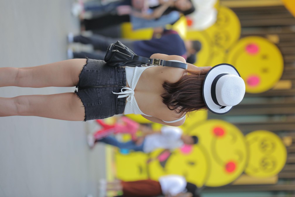 图片[4]-非常时尚阳光的牛仔热裤女孩【808P】00064-嘿次元