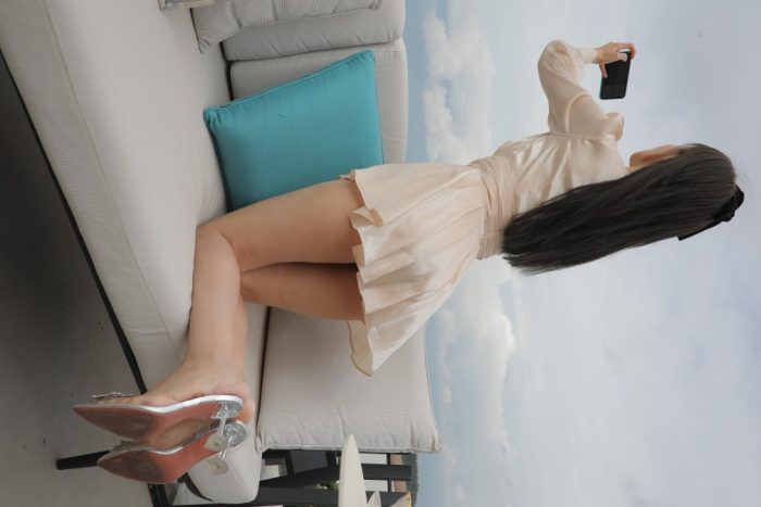 戴黑色蝴蝶结的长发女孩【369P】00027-嘿次元