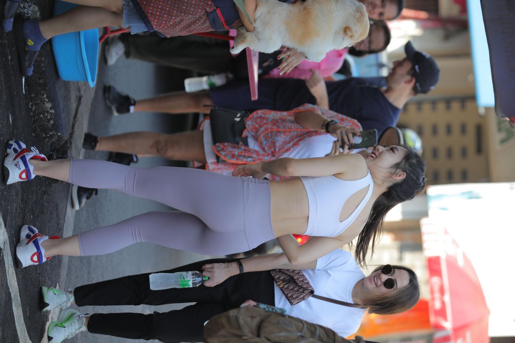 图片[4]-逛商场买东西的瑜伽裤老师【666P】00012-嘿次元