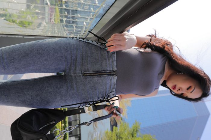 漂亮的紧身牛仔裤长发女孩【474P】00059-嘿次元