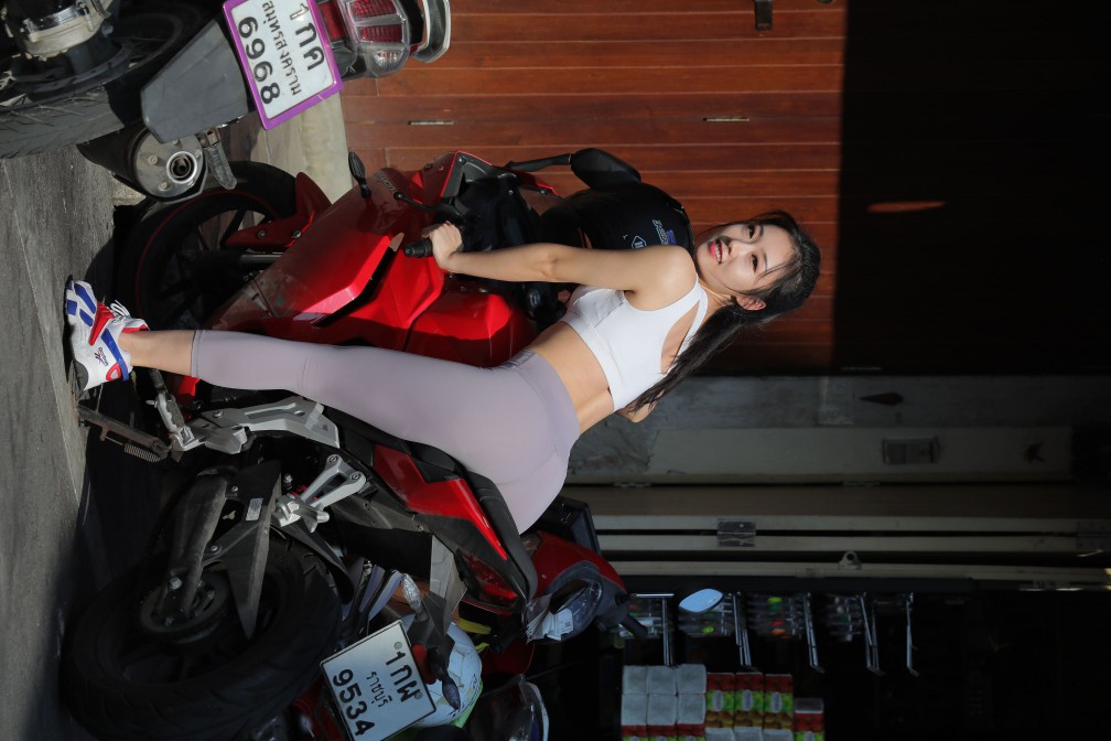 图片[5]-逛街的马尾辫瑜伽老师【556P】00016-嘿次元