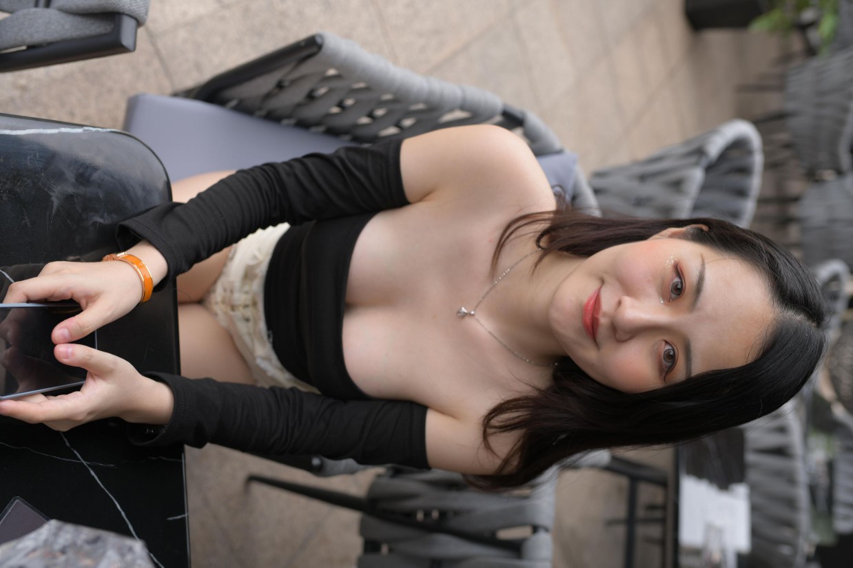 图片[3]-白色短裤的女生笑的很开心【177P】00035-嘿次元