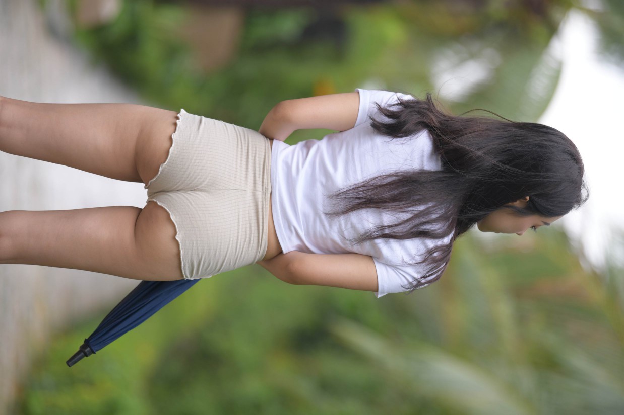 图片[4]-在郊外的长发热裤姑娘【388P】00022-嘿次元