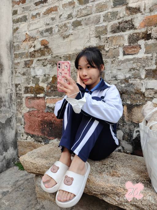 图片[5]-【免费】专心致志玩手机的女孩【42P】20028-嘿次元