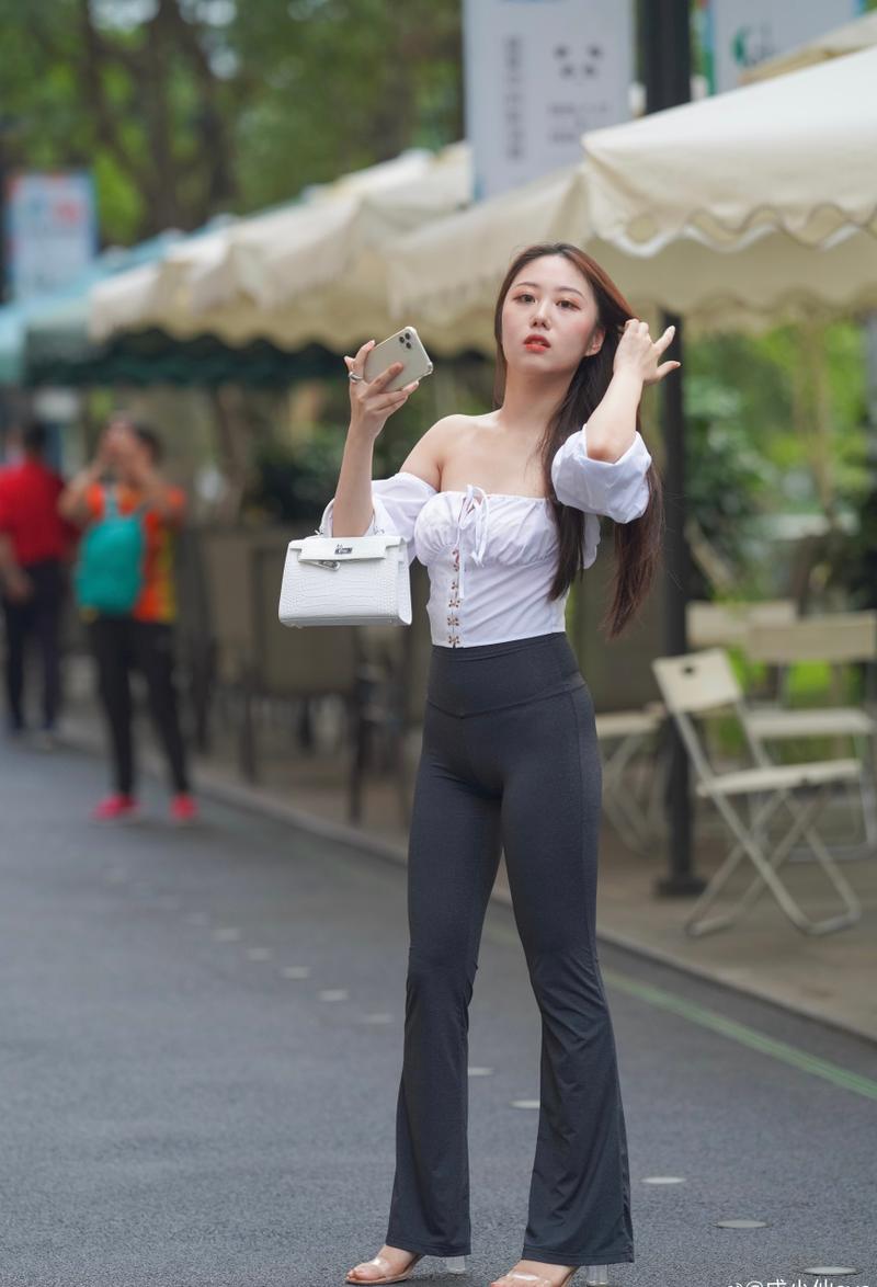 图片[2]-身材非常哇塞的瑜伽裤女孩  J1333 521P6V-21.6GB-嘿次元