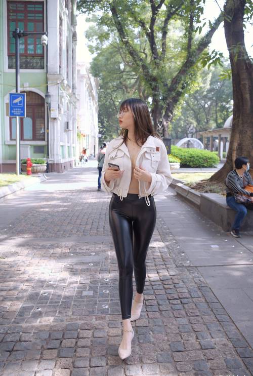 图片[3]-戴眼镜的皮裤女孩 J1473 1046P2V-35.5GB-嘿次元