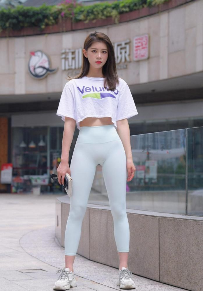 这个瑜伽裤女孩真的很漂亮 J1960 815P1V-28.9GB-嘿次元