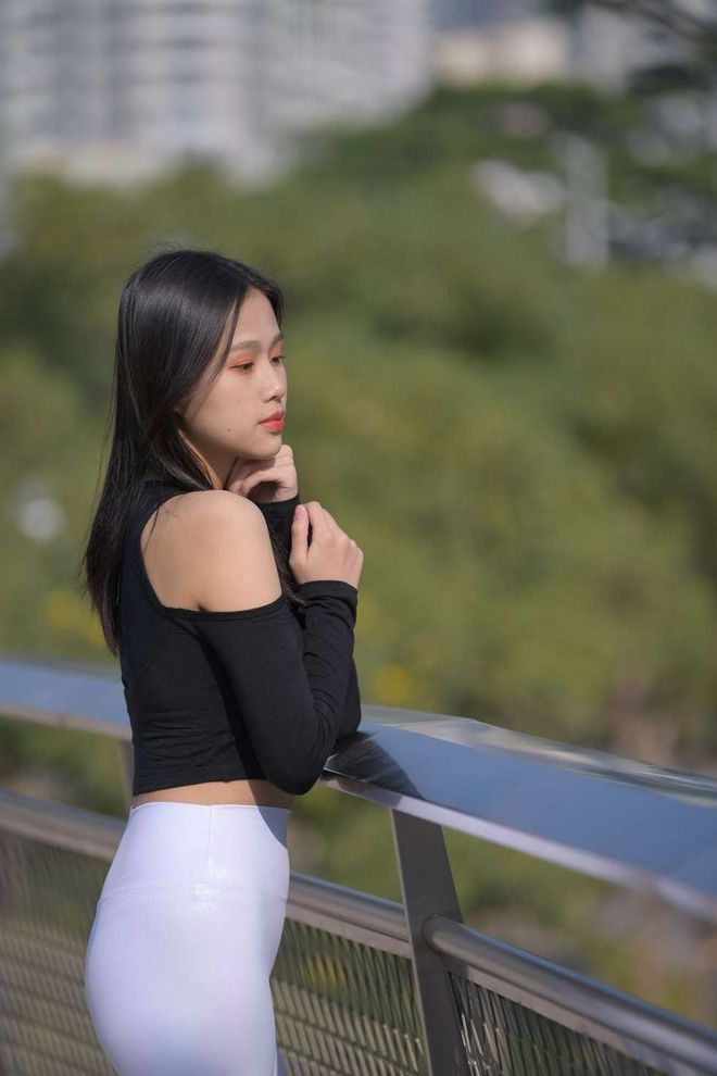 图片[4]-穿紧身白裤的端庄女孩 J1436 674P1V-22.2GB-嘿次元