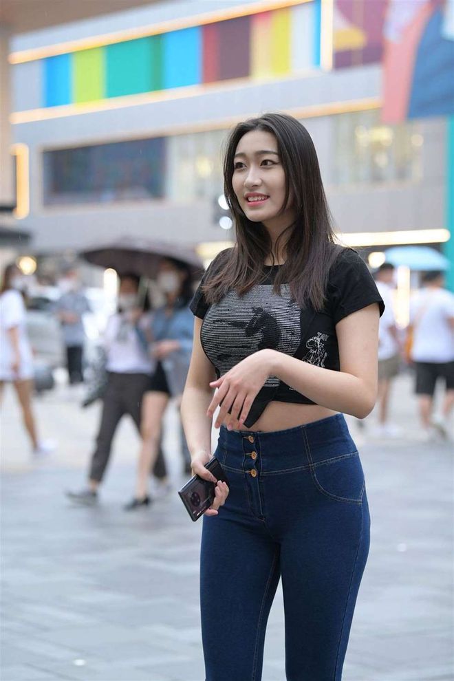 图片[3]-紧身牛仔裤女人J2784 240P-6.66GB-嘿次元